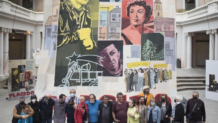 El mural que reprodueix el cartell de «Plácido» i que ara es pot veure a Sant Domènec | ARXIU/OSCAR BAYONA