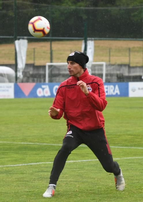 El técnico José Luis Martí programa una sesión de una hora de duración con el objetivo de dosificar las fuerzas de sus futbolistas.