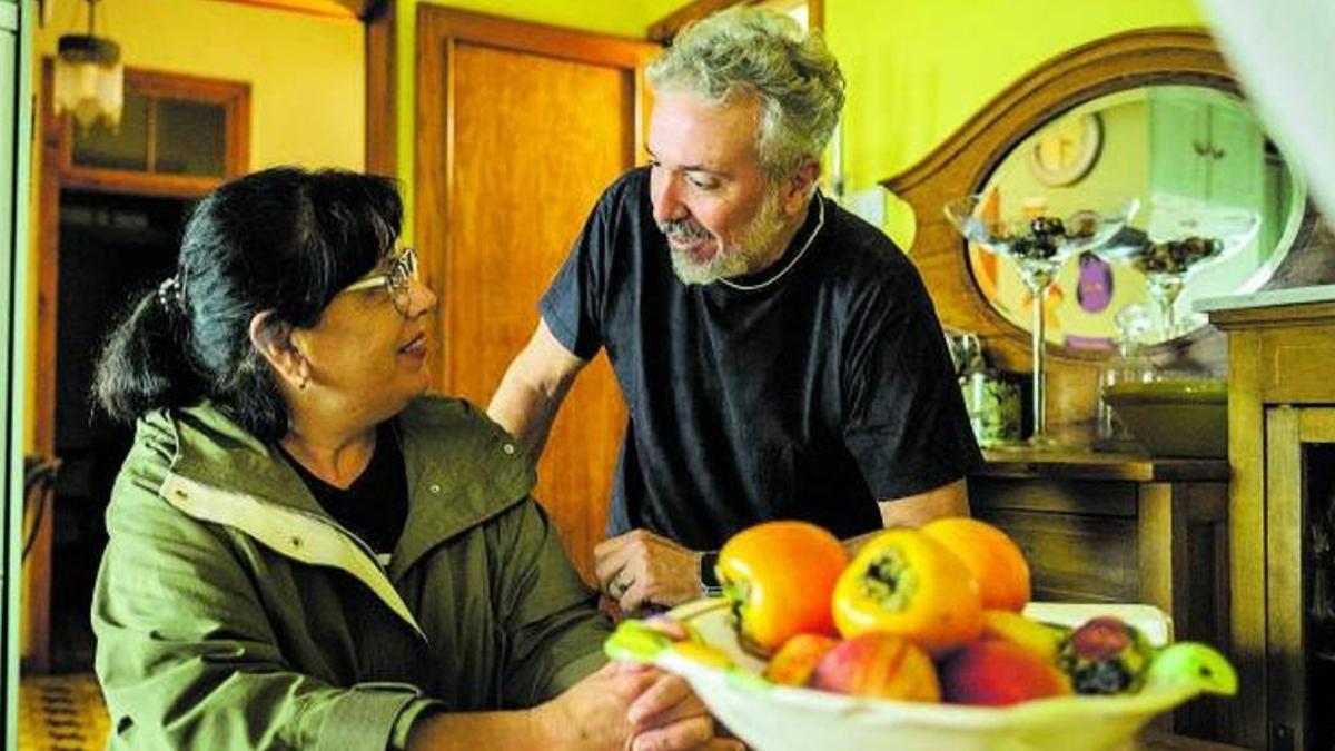 Eve Hernández y Toni Melián, este martes, en su casa en Los Llanos de Aridane.