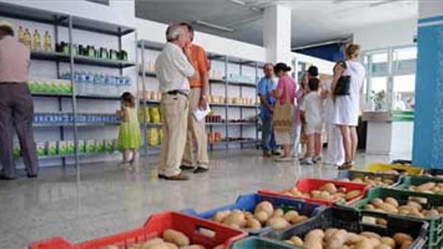 Abre sus puertas en Plasencia un Supermercado Social para familias con dificultades