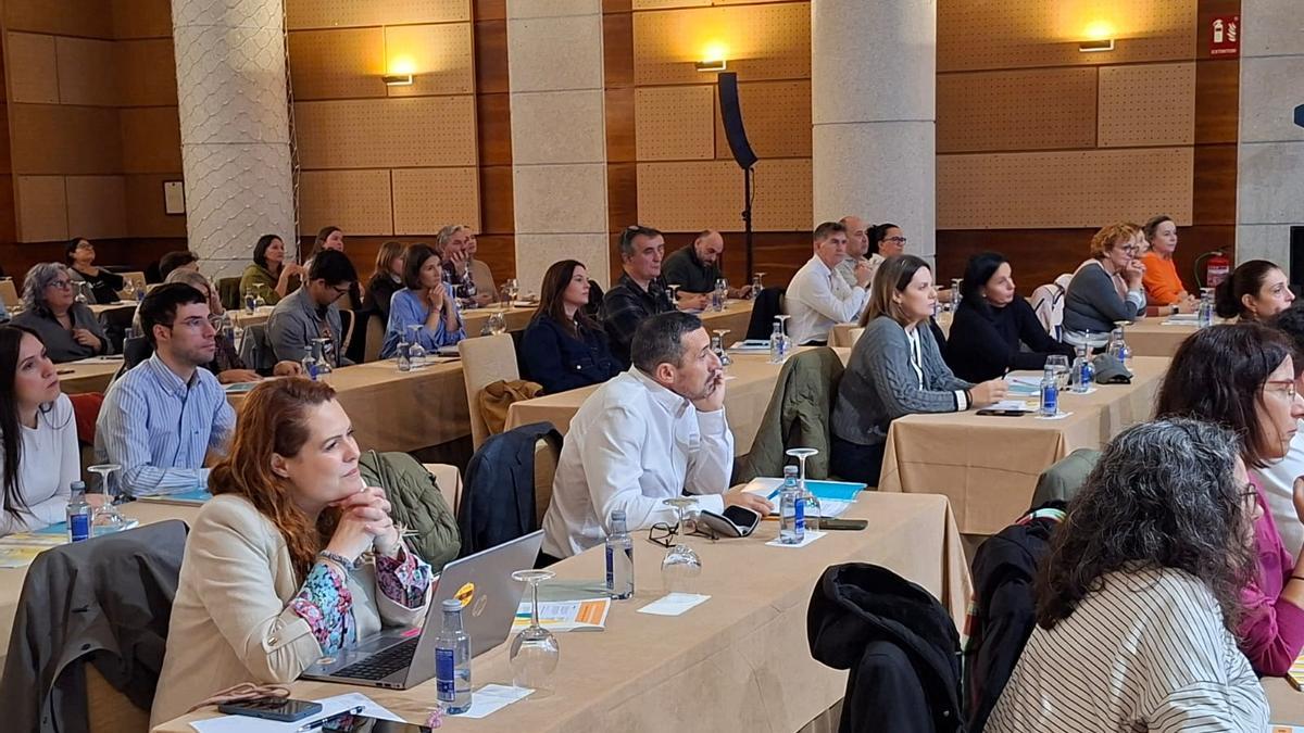 Participantes en el congreso que se celebra hoy en Sanxenxo.