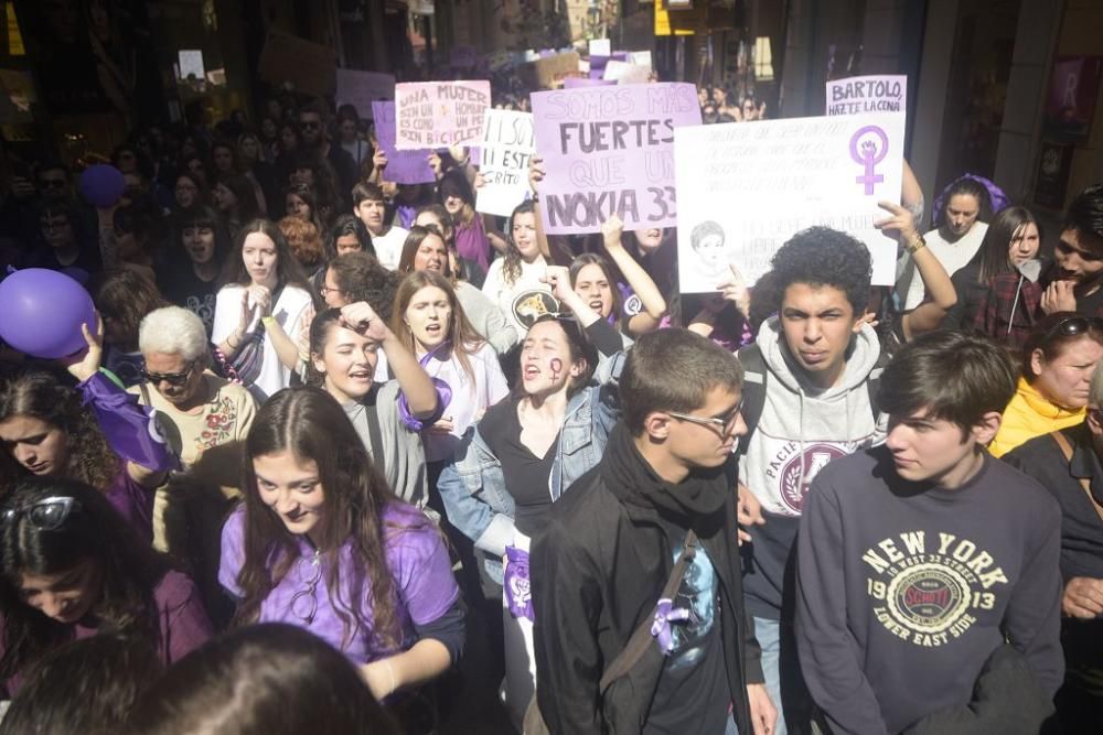 La feministas calientan motores antes de la manifestación del 8-M en Murcia