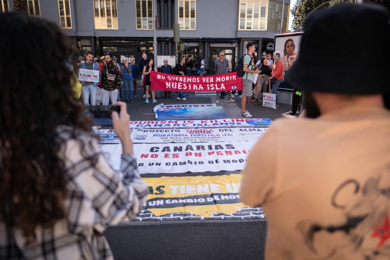Manifestación contra el modelo turístico en Tenerife