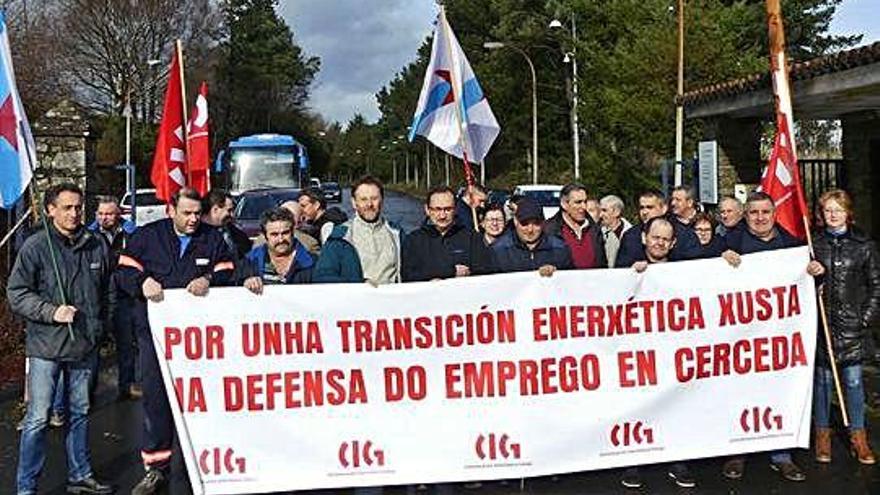 Concentración de los trabajadores de la central térmica de Meirama.