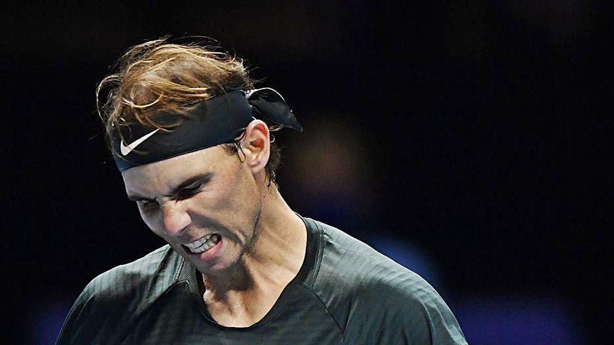 Nadal celebra un punto en el primer partido de las Finales.