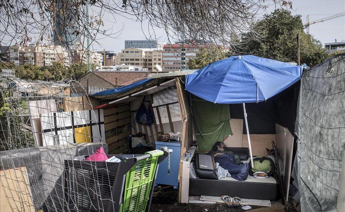 Barcelona 23 09 2019 mibarcelona mi barcelona Asentamientos chavolas en Poblenou una barraca en Tanger con Meridiana FOTO de FERRAN NADEU Barcelona 23 09 2019 mibarcelona mi barcelona Asentamientos chavolas en Poblenou una barraca en Tanger con Meridiana FOTO de FERRAN NADEU