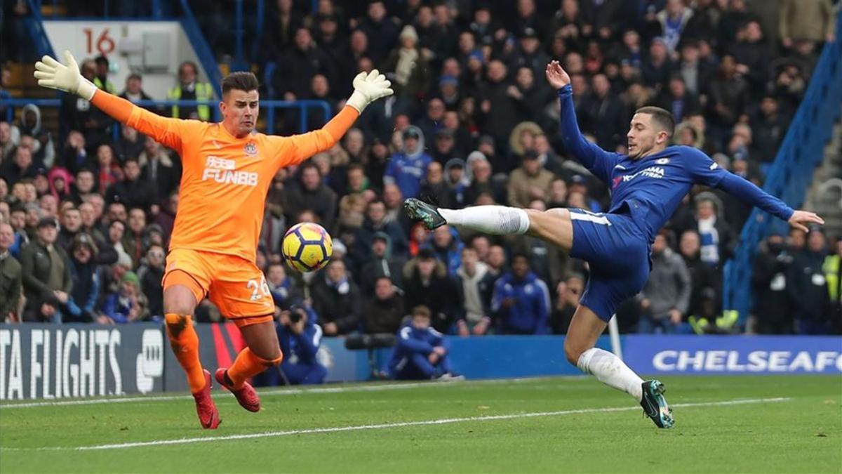 Harry Kane remata ante el meta del Newcastle Karl Darlow