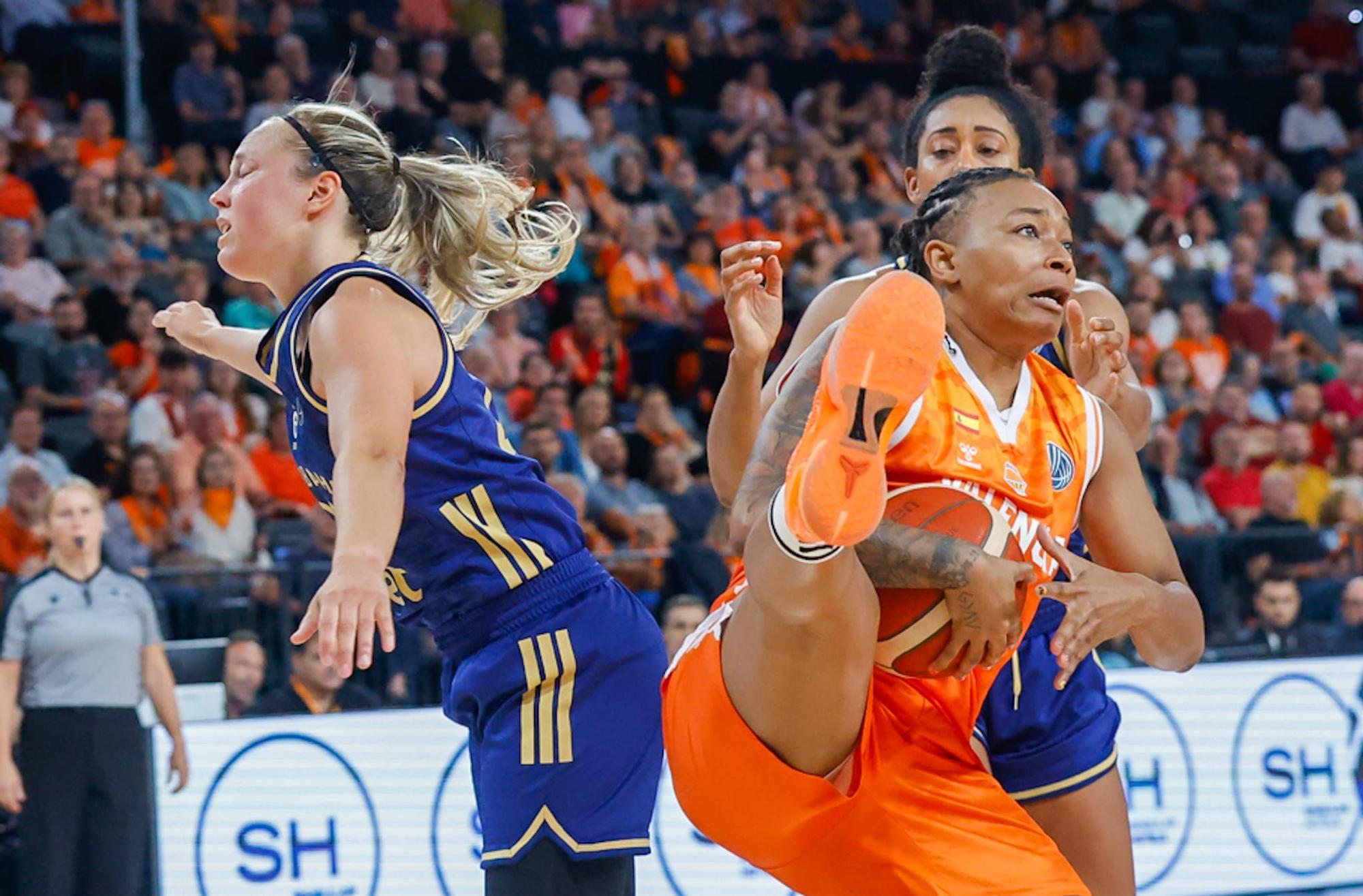 Todas las fotos del Valencia Basket contra el Fenerbahce de Euroliga femenina