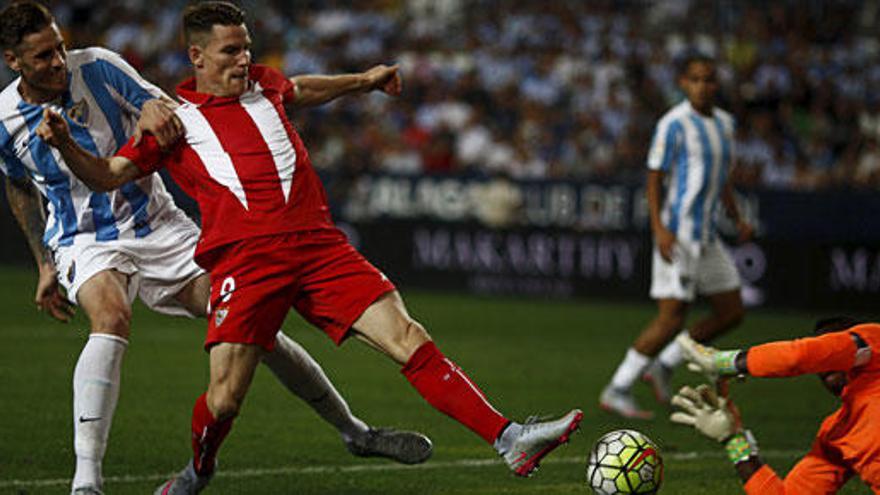 Málaga y Sevilla abren la Liga con un empate a cero