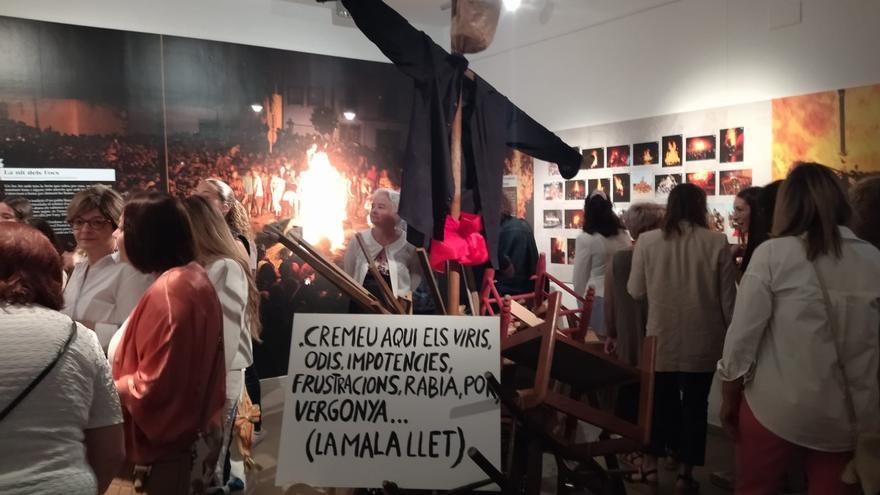 Xàbia rescata la seua foguera &quot;democràtica&quot; de 1975