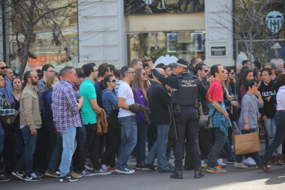 Búscate en la mascletà del 6 de marzo