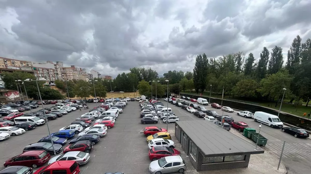 Vídeo | MSU- Norte pide cobrar por aparcar en La Isla y Puente Trujillo para impulsar el comercio de Plasencia