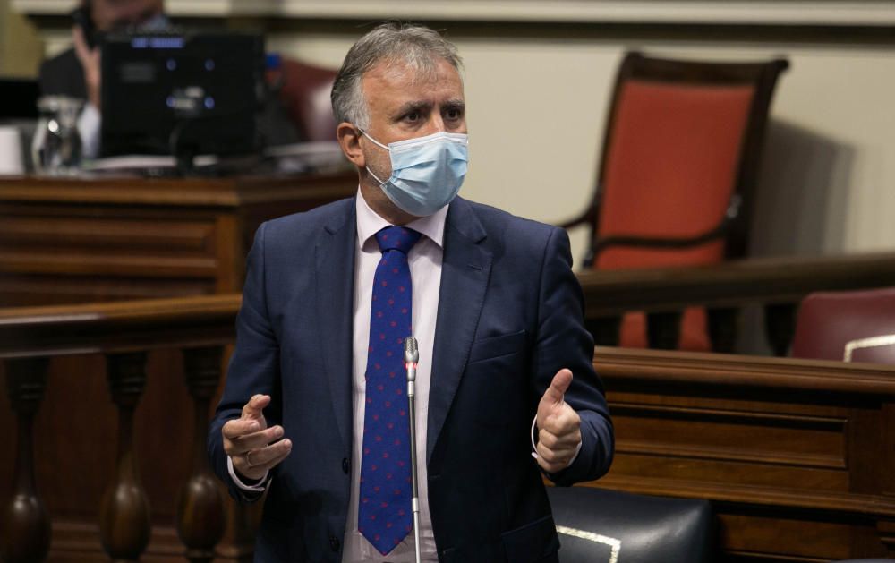 El Parlamento de Canarias acogió la sesión.