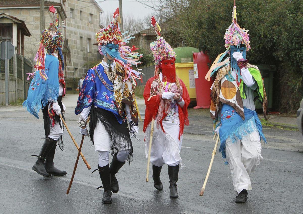 Os Galos hicieron presencia ayer en A Mezquita, A Merca.