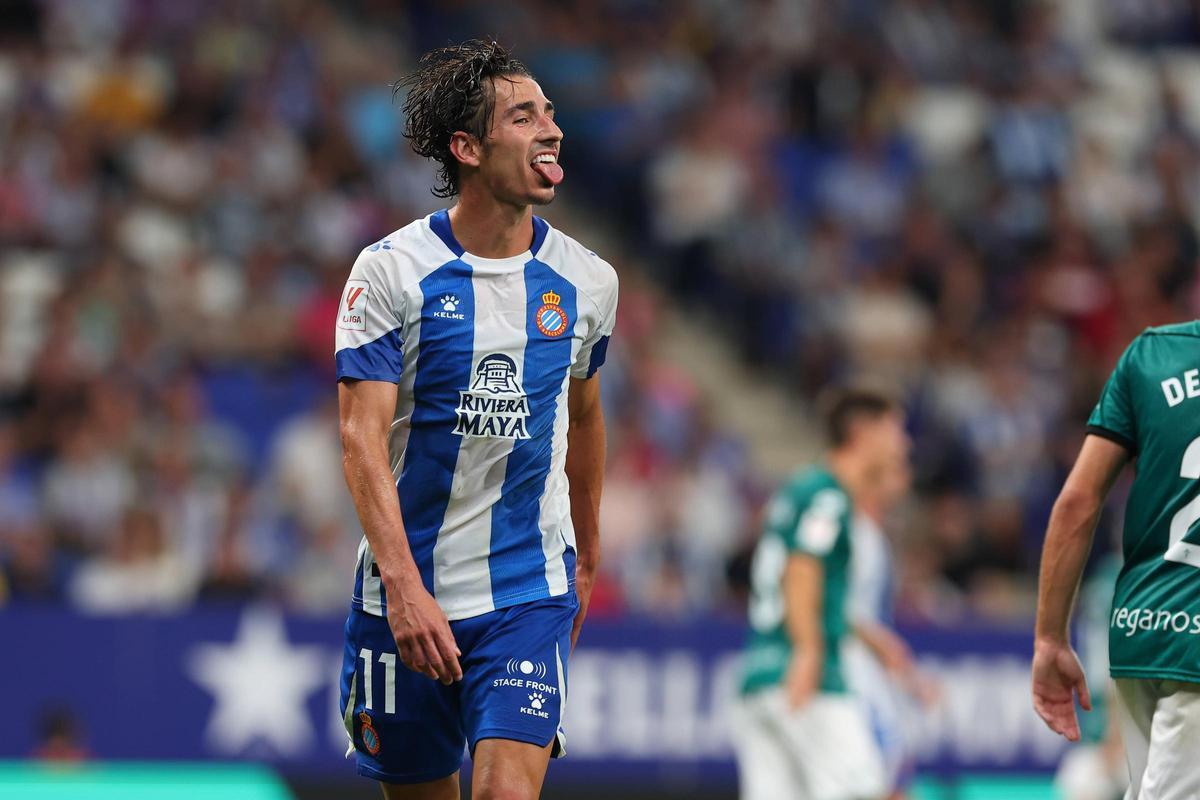 Pere Milla celebrando su gol ante el Racing Ferrol
