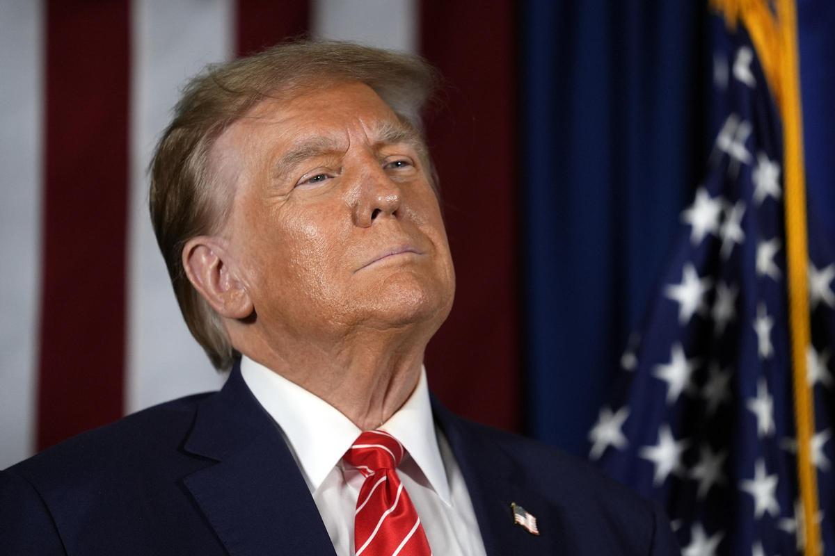 El expresidente de EEUU y candidato a las primarias republicanas Donald Trump, durante un acto de campaña en Laconia, New Hampshire.