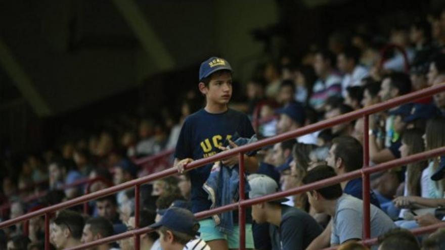 Partido de futbol de Segunda B UCAM-Cadiz