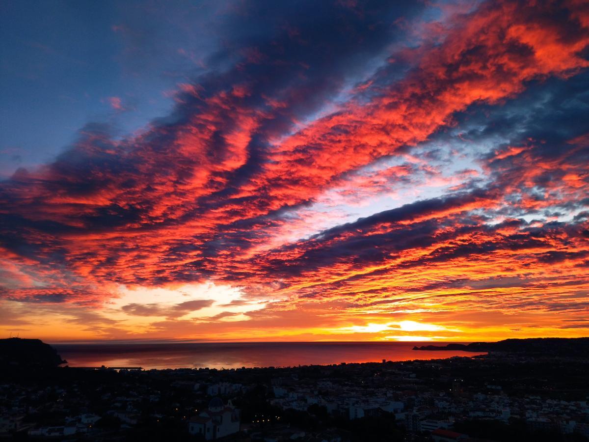 El cielo anaranjado justo antes de que asome el sol