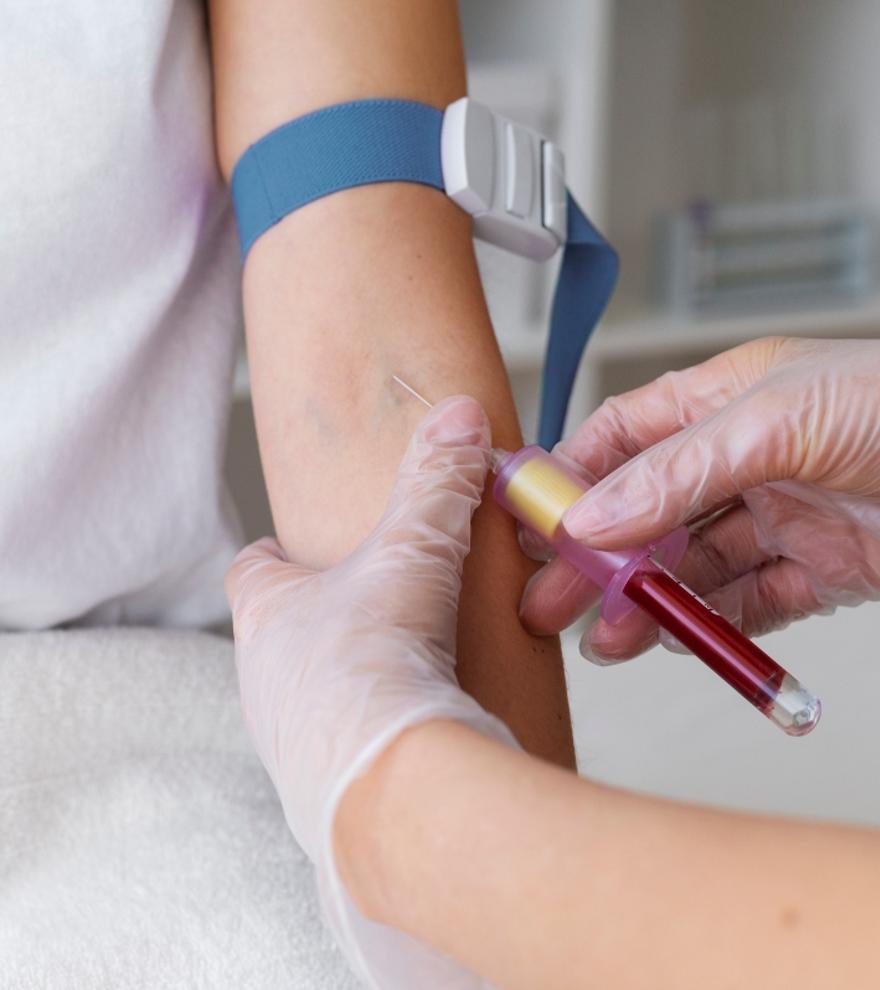 Diseñan un test que detecta el cáncer en estadios tempranos solo con un análisis de sangre