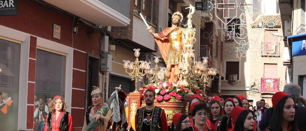 La Subida del Santo con el que Petrer ha cerrado las fiestas de Moros y Cristianos de 2022.