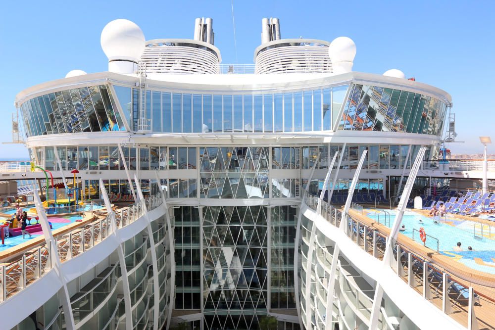 Passegem per l'interior del Harmony of the Seas, el creuer més gran del món, que aquest estiu tindrà base a Barcelona