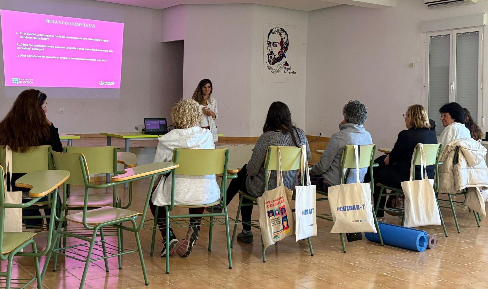 Mujeres asisten a una sesión del programa 'Cuidar-t'.
