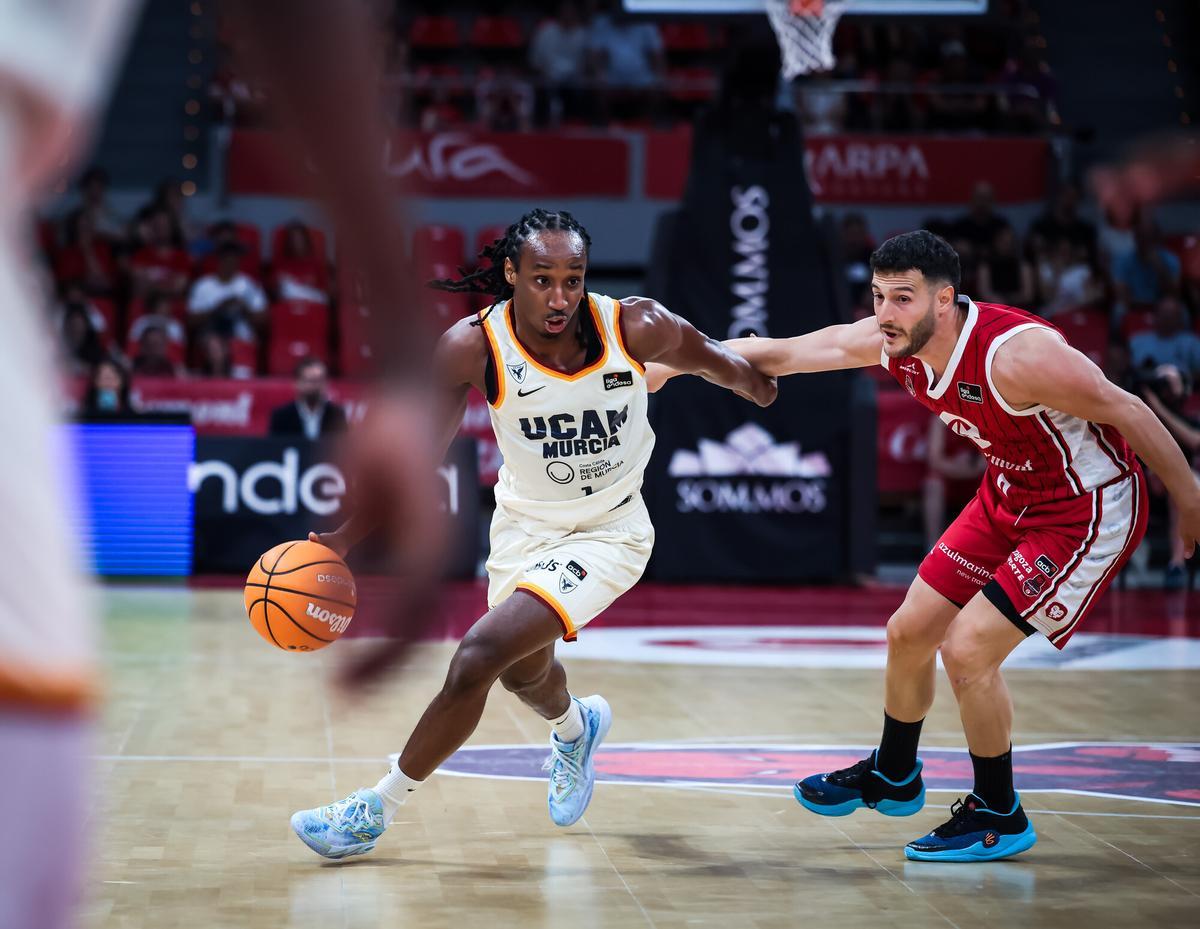 Michael Forrest, del UCAM Murcia, durante el partido ante el Casademont Zaragoza en el Príncipe Felipe.