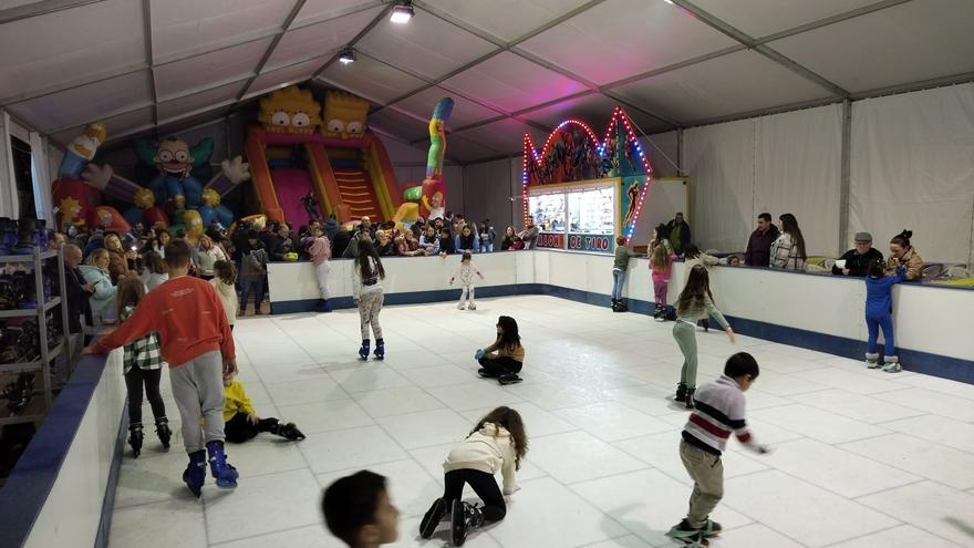 Más de 500 personas, en la pista de ‘hielo’ de Plasencia