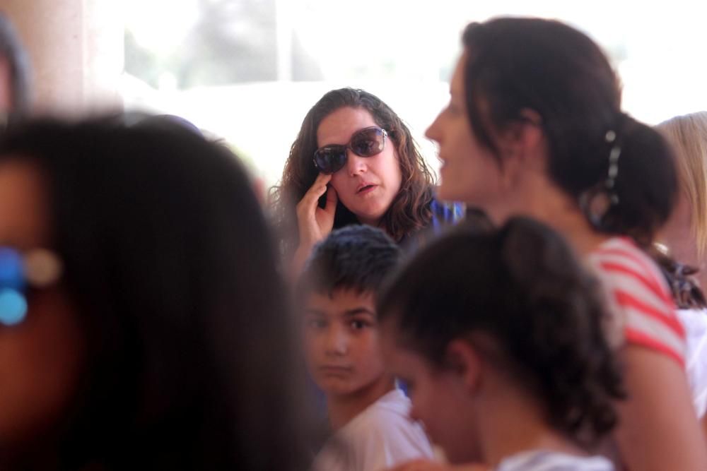 Minuto de silencio en el colegio Primitiva Lopez