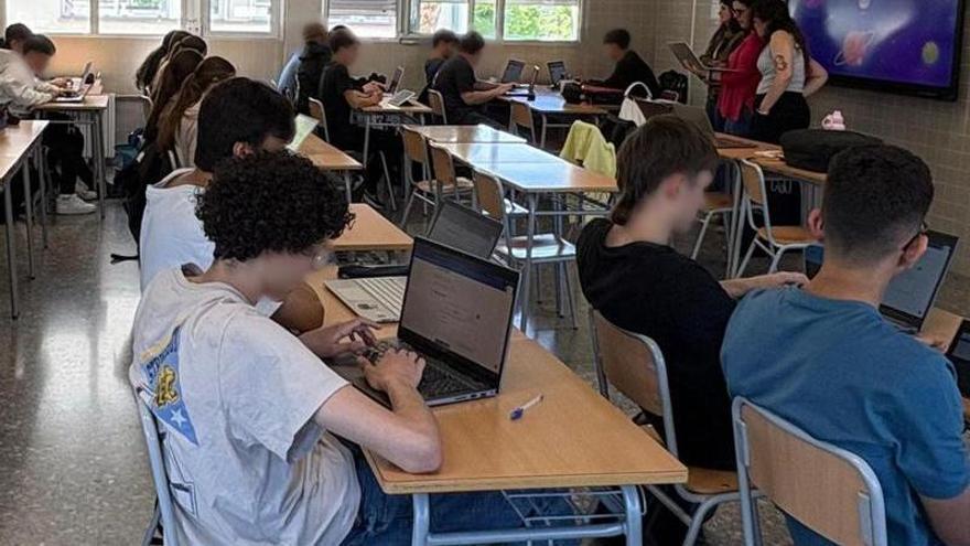 Un IES de Carlet es pionero en probar una herramienta que detecta el uso de la IA en los trabajos de los alumnos