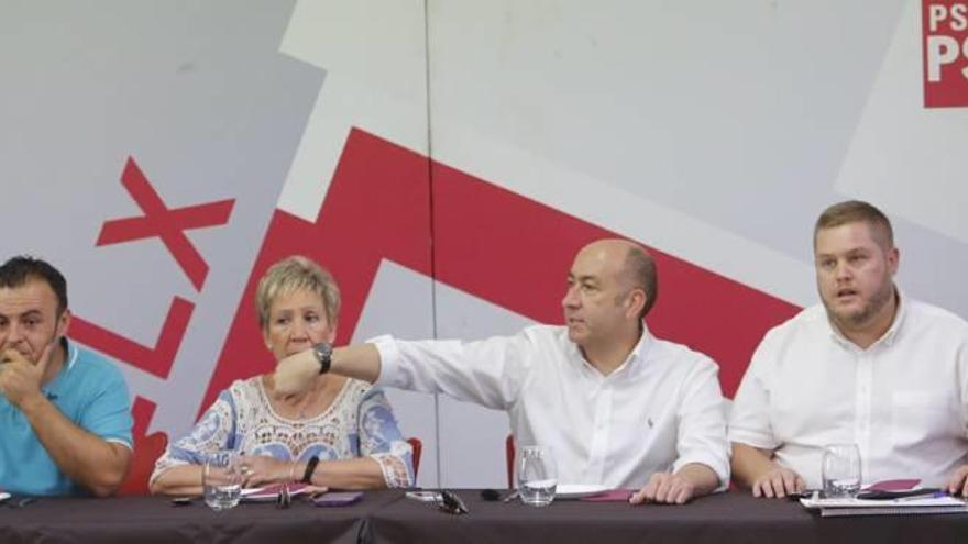 El PSOE de Elche estalla contra el conseller de Educación y le acusa de «no estar a la altura»