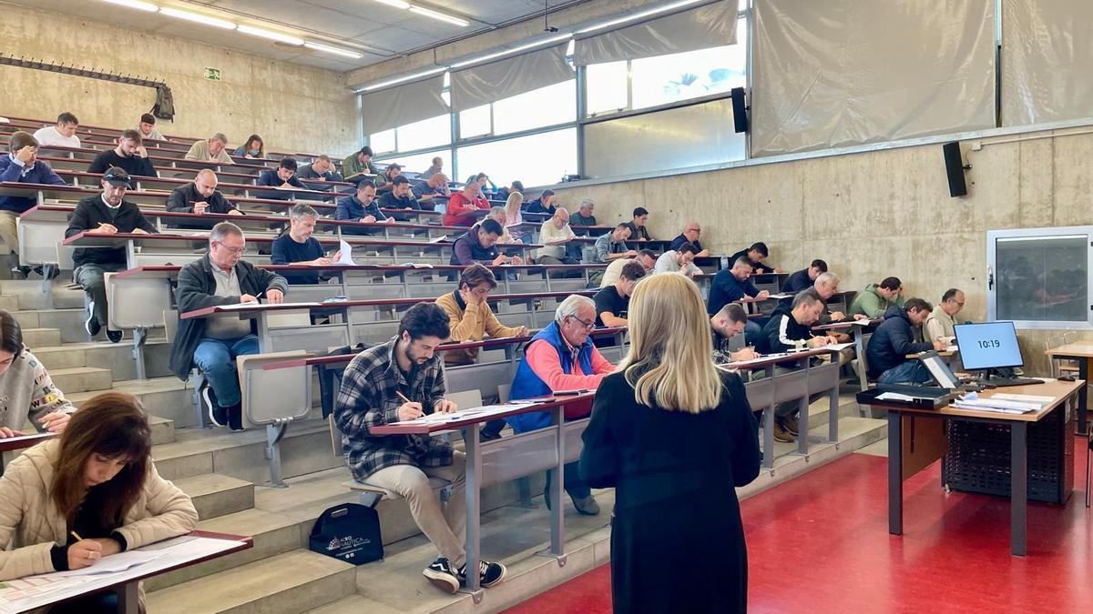 Examen teórico en el Campus de Espinardo de la UMUde las titulaciones náuticas de recreo.