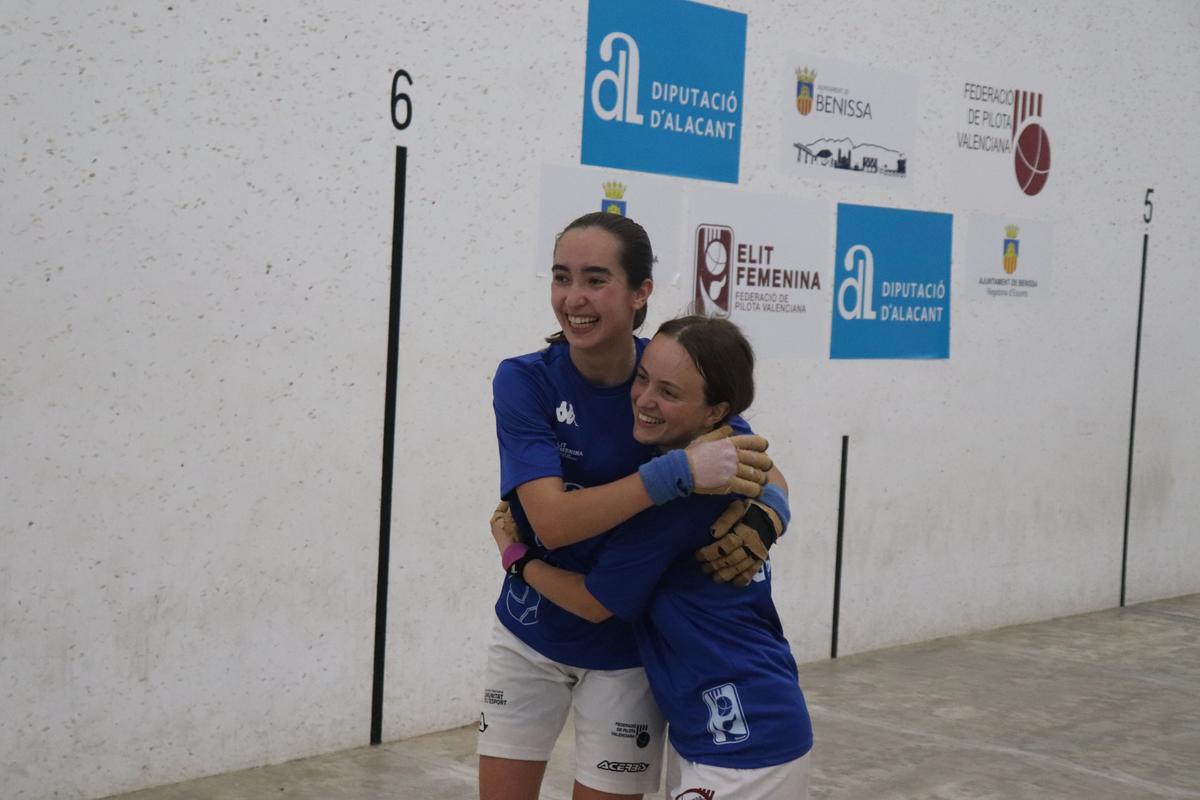 Aina i Andrea, campiones de 2ª categoria.