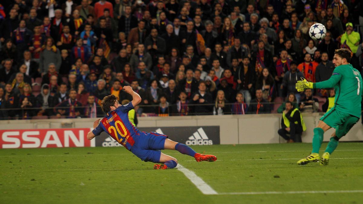 Sergi Roberto marca en el Camp Nou el gol de la remontada al PSG (6-1) en la Champions de 2017.