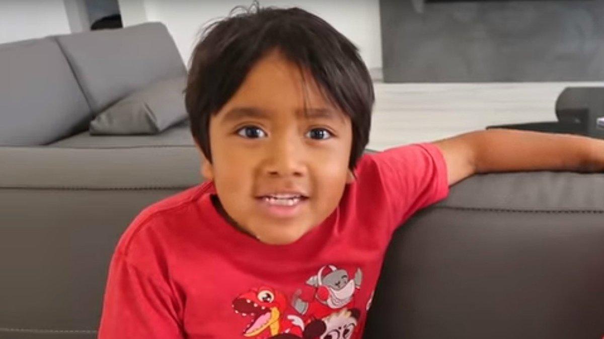 Ryan Kaji, de 8 años, en uno de sus últimos vídeos.