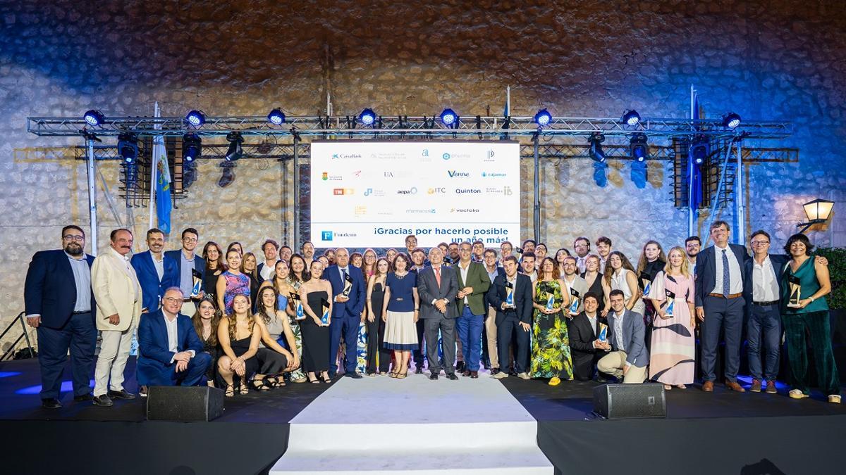 La gala de entrega de los premios Fundeun se celebró en el castillo de Santa Bárbara.