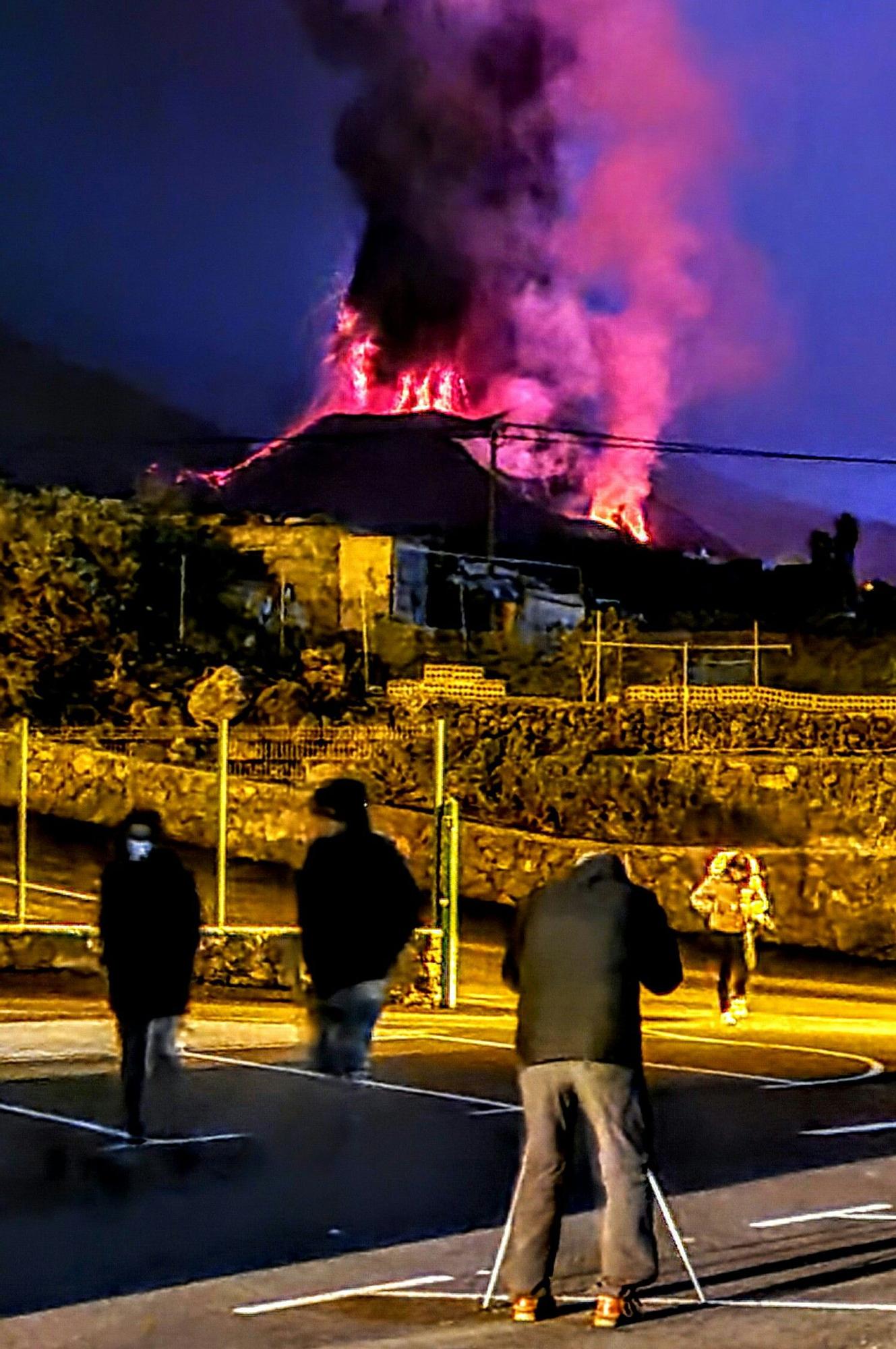 Las fotos nocturnas del volcán con cámara precisan de un buen trípode