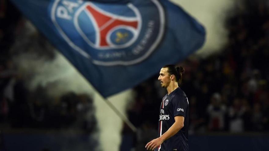 Ibrahimovic anuncia que deja el PSG