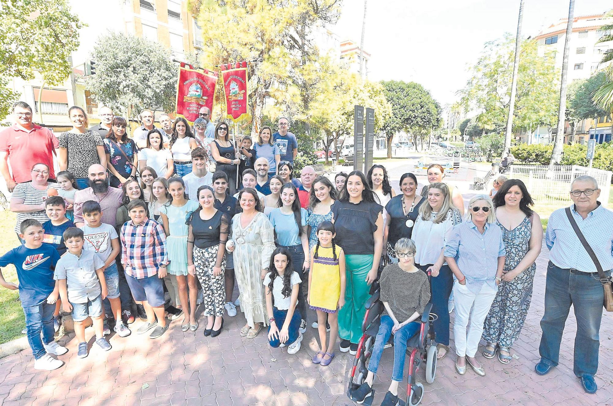 La comisión de la gaiata 11 Forn del Pla, al completo.