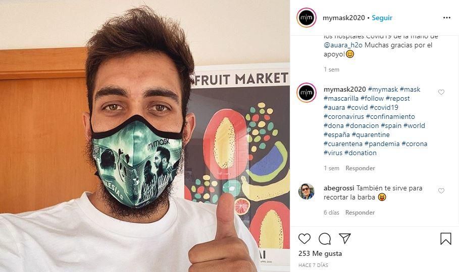 Los futbolistas se unen a las mascarillas personalizadas solidarias