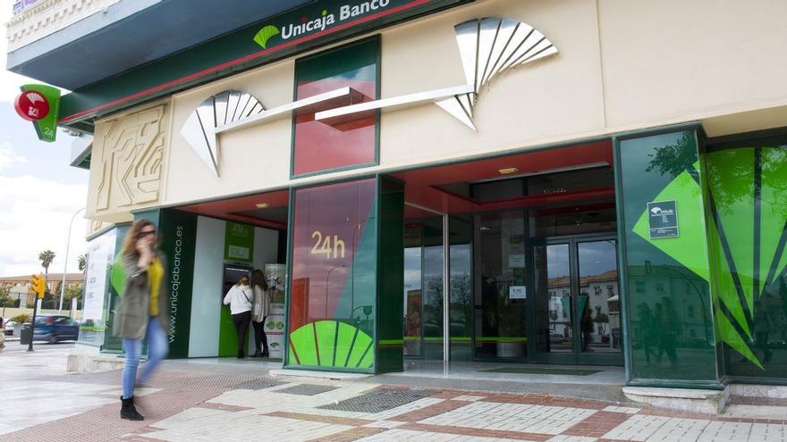 El reparto de salidas del ERE de Unicaja será de 1.100 en oficinas y 400 en servicios centrales