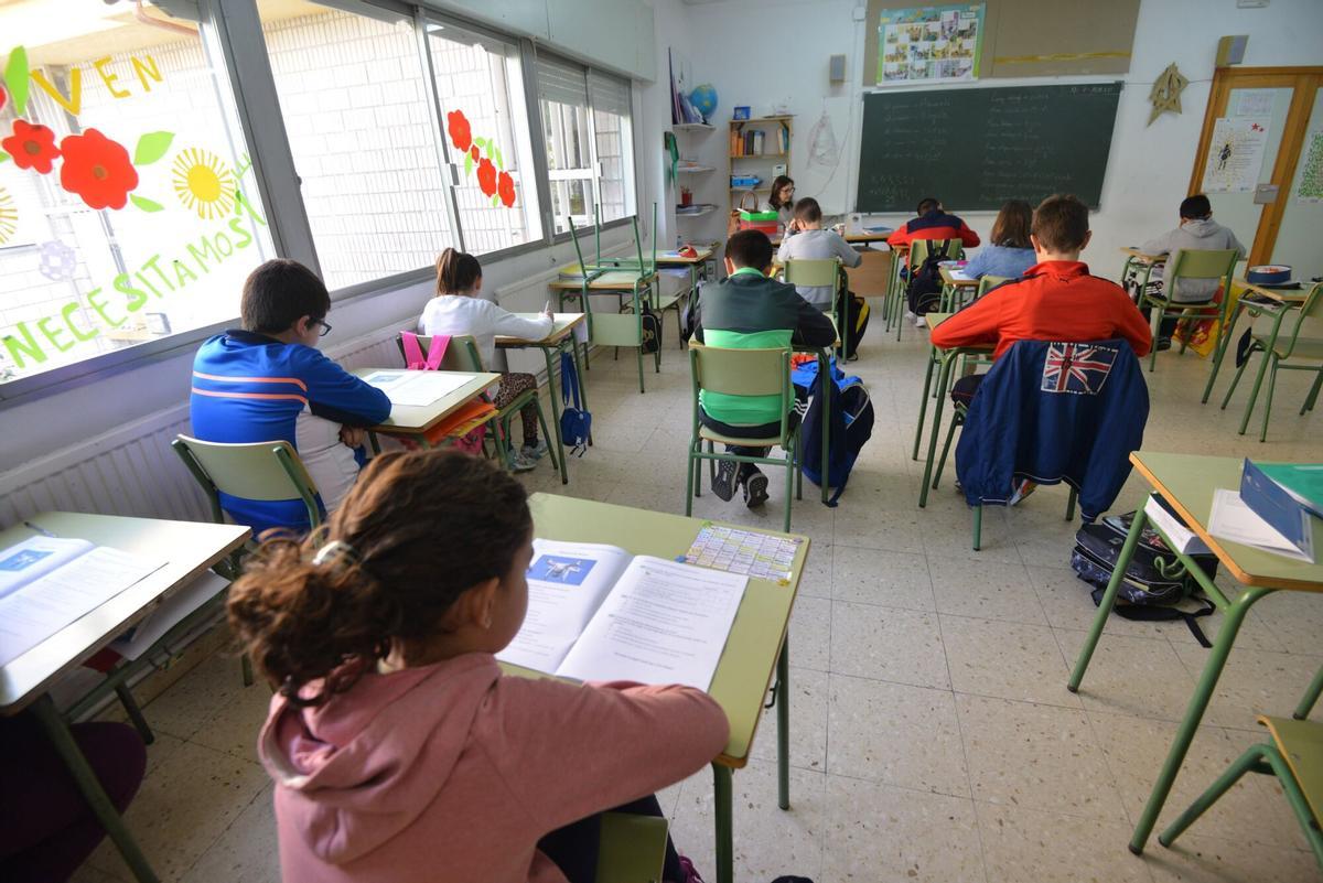 Alumnos de un colego de Primaria durante una clase.
