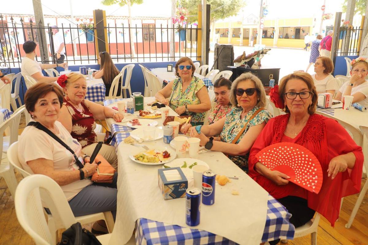 La amistad reina el lunes de Feria en El Arenal