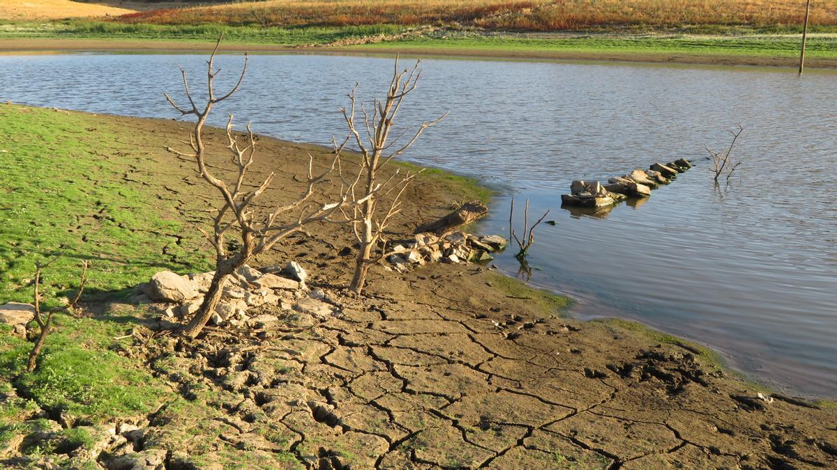 El pantano se encuentra en mínimos históricos, con 0,7 hectómetros cúbicos de agua embalsada