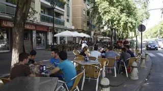 El CMC exige que la ordenanza de veladores no sea una amnistía y los hosteleros piden no convertirse en policías