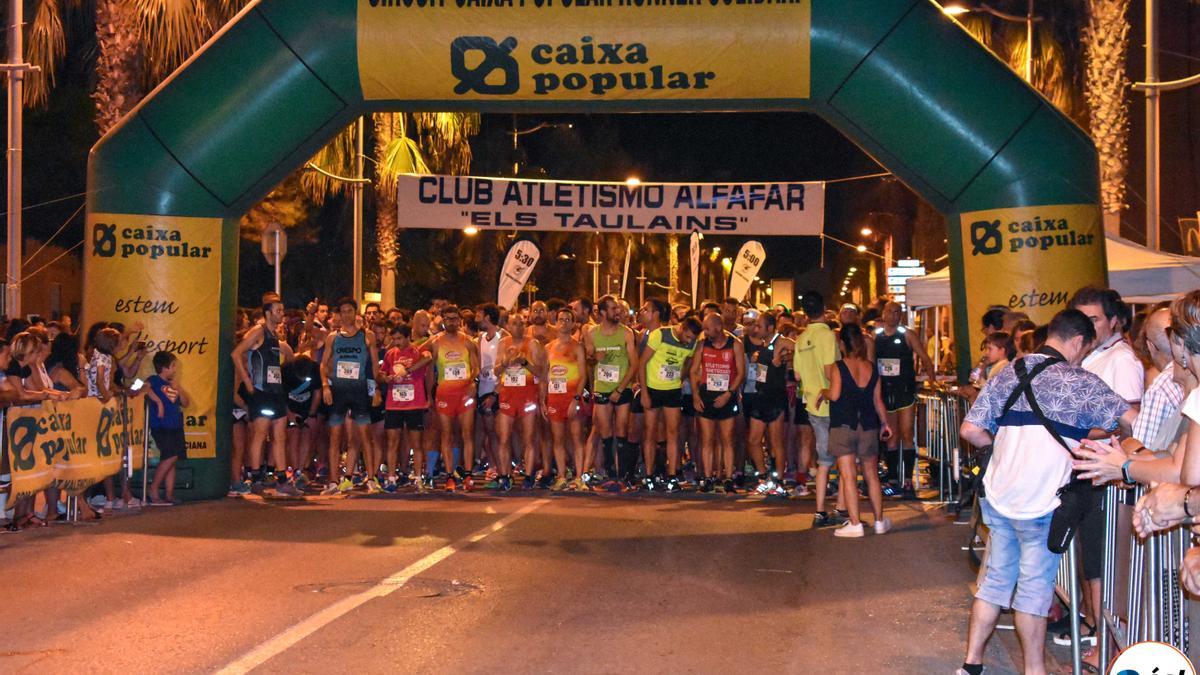 La línea d’eixida del Gran Fons Nocturn i la Volta a Peu estarà ubicada en l’avinguda dels Reis Catòlica d’Alfafar.