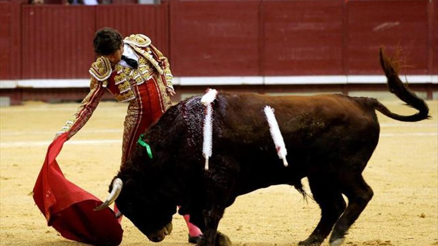 Ferrera y Castella se imponen al ganado