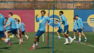 Lamine Yamal entrena con normalidad este viernes y está a disposición de Flick