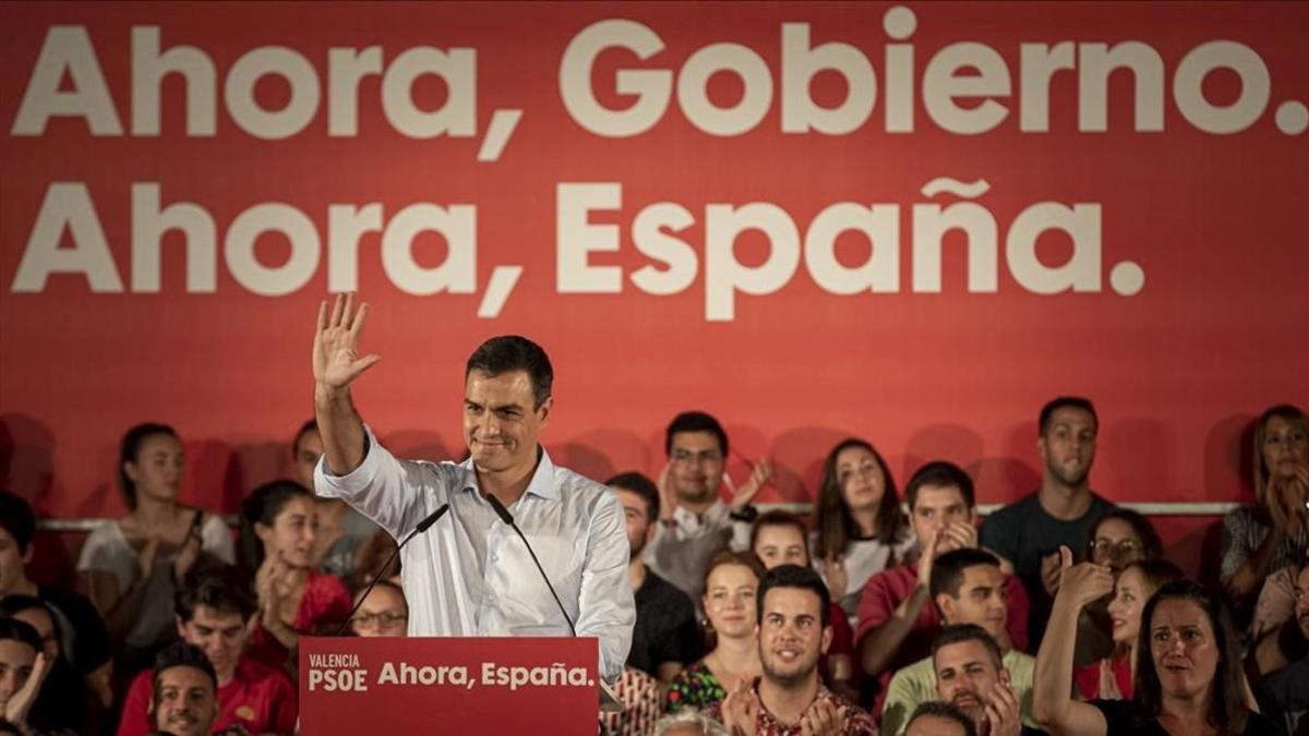 Pedro Sánchez en el mitin del PSOE en València.