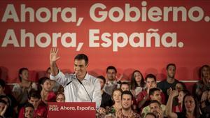 Pedro Sánchez, el pasado miércoles en un mitin en València. 